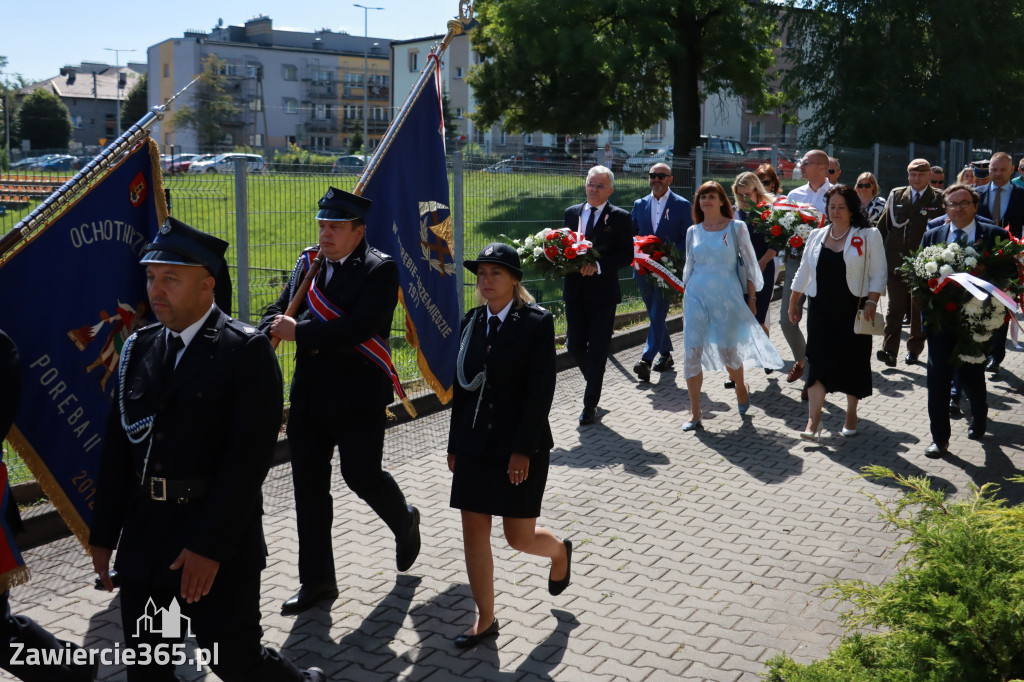 Fotorelacja I: Powiatowe Obchody Święta Wojska Polskiego w Porębie
