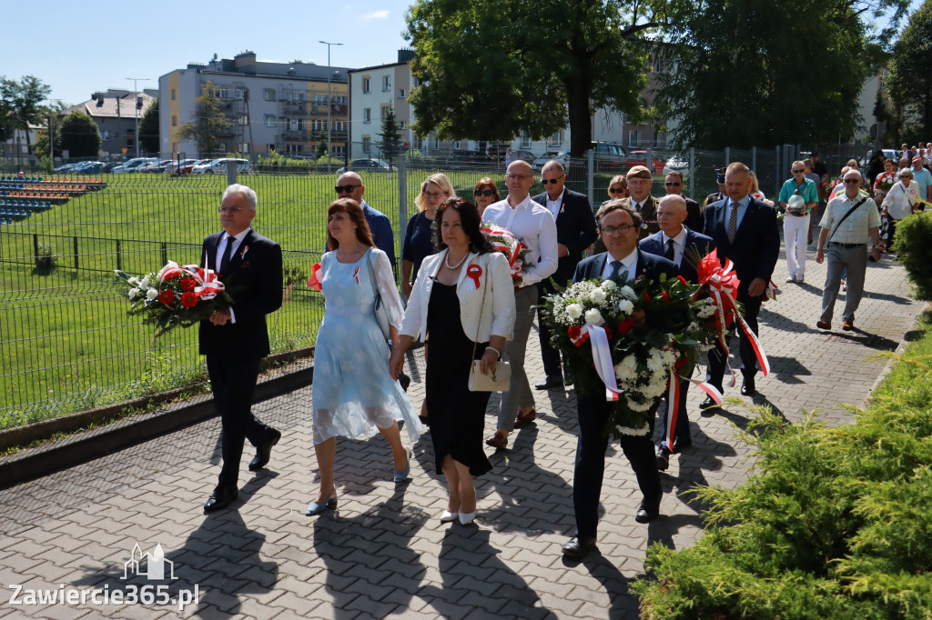 Fotorelacja I: Powiatowe Obchody Święta Wojska Polskiego w Porębie