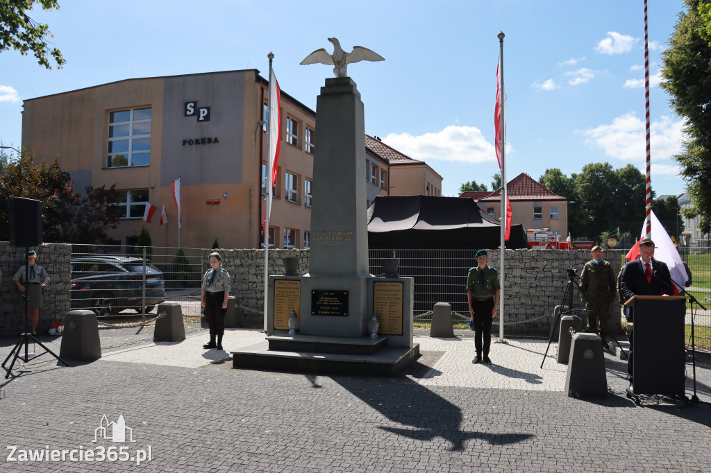 Fotorelacja I: Powiatowe Obchody Święta Wojska Polskiego w Porębie