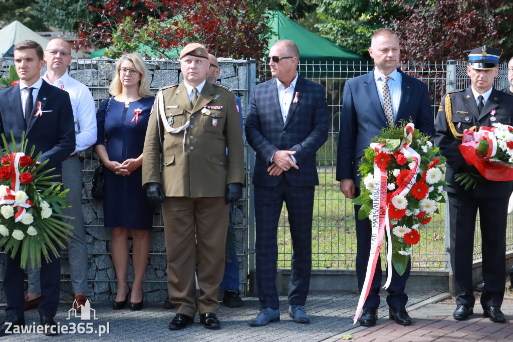 Fotorelacja I: Powiatowe Obchody Święta Wojska Polskiego w Porębie