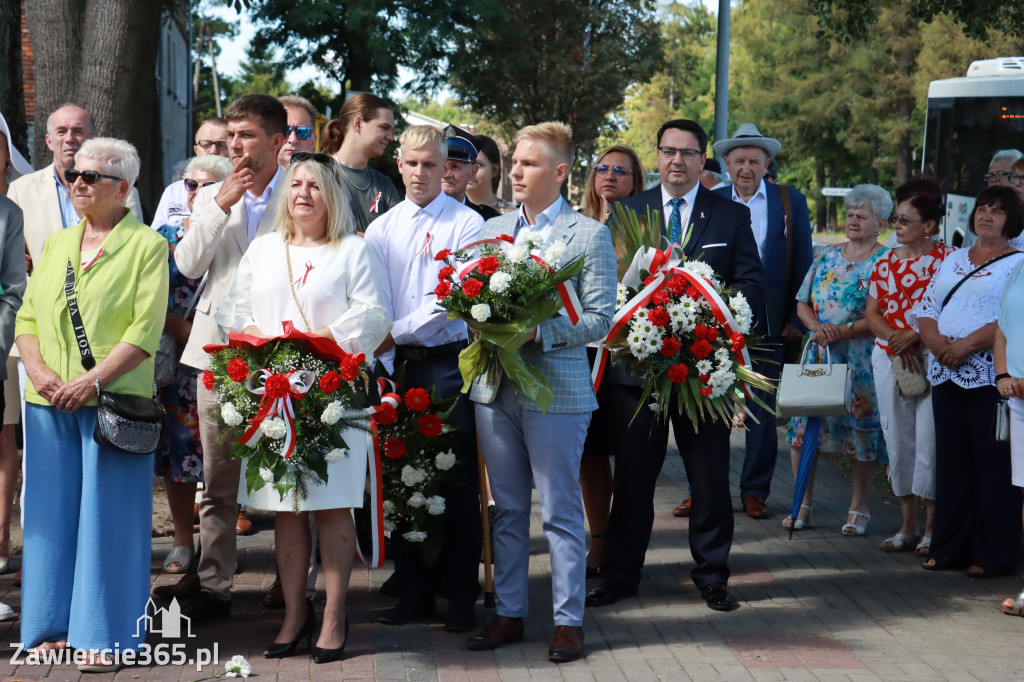Fotorelacja I: Powiatowe Obchody Święta Wojska Polskiego w Porębie