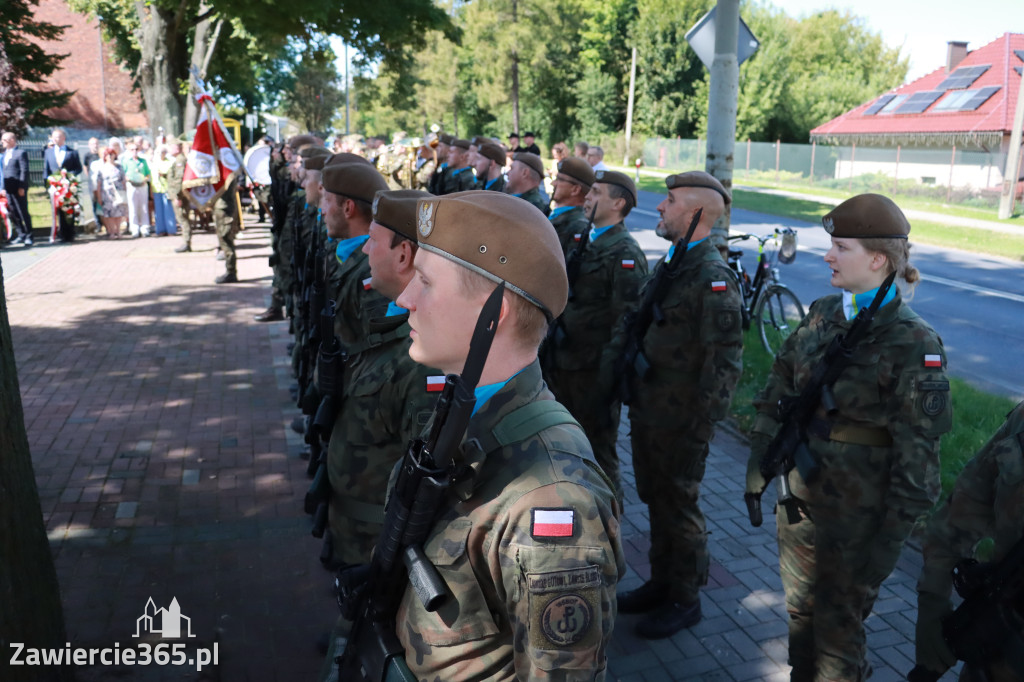 Fotorelacja I: Powiatowe Obchody Święta Wojska Polskiego w Porębie