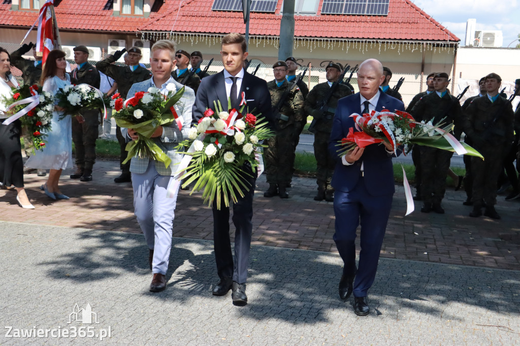 Fotorelacja I: Powiatowe Obchody Święta Wojska Polskiego w Porębie
