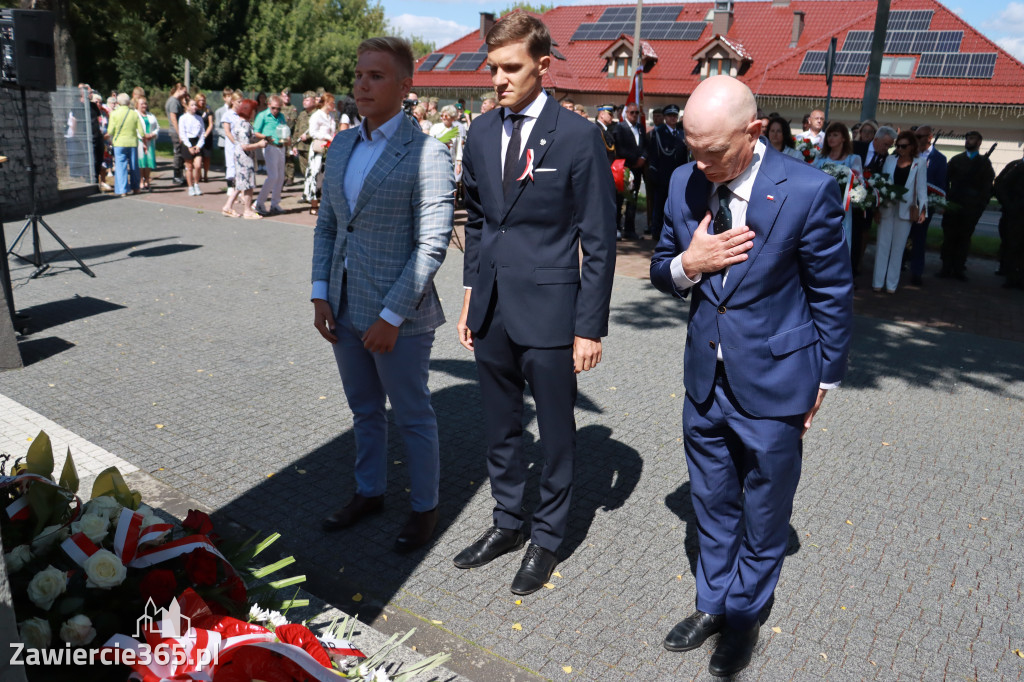 Fotorelacja I: Powiatowe Obchody Święta Wojska Polskiego w Porębie