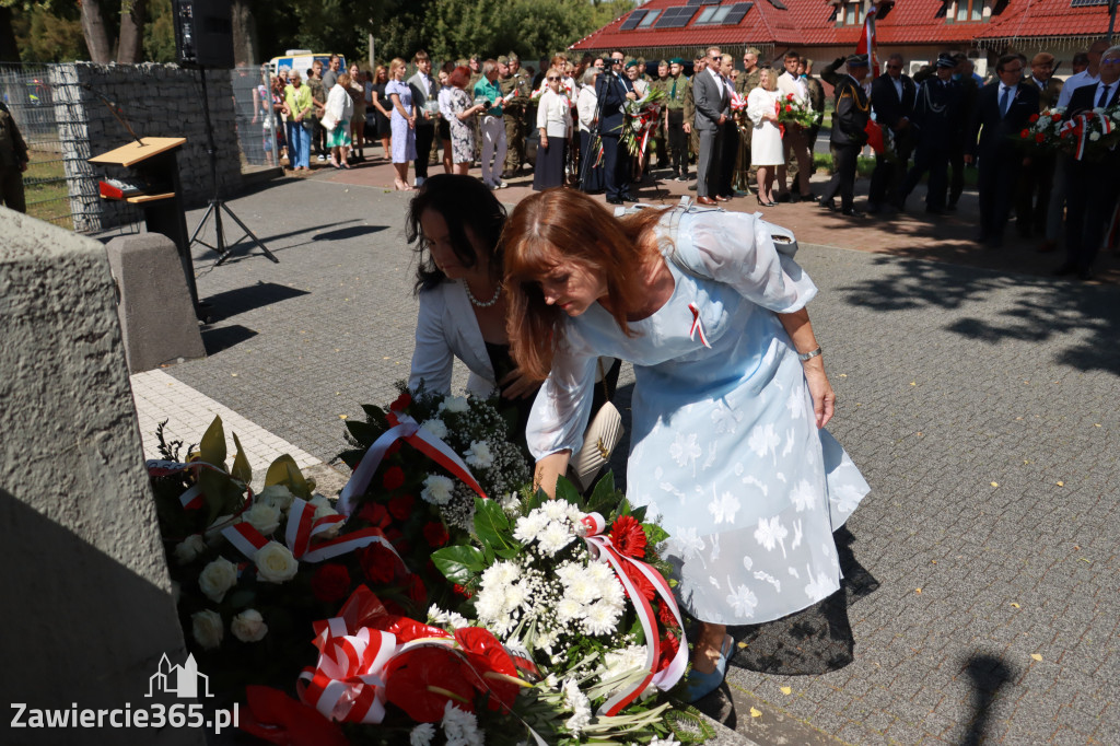 Fotorelacja I: Powiatowe Obchody Święta Wojska Polskiego w Porębie