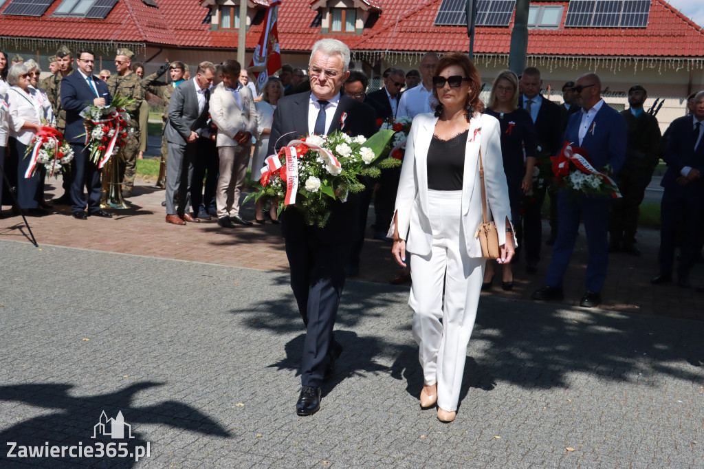 Fotorelacja I: Powiatowe Obchody Święta Wojska Polskiego w Porębie