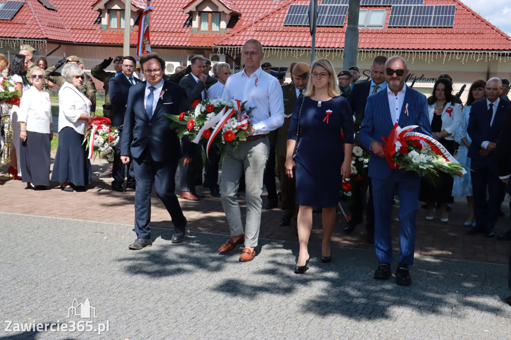 Fotorelacja I: Powiatowe Obchody Święta Wojska Polskiego w Porębie