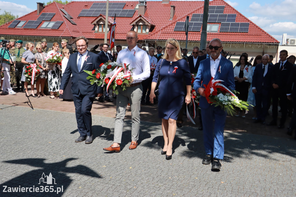 Fotorelacja I: Powiatowe Obchody Święta Wojska Polskiego w Porębie