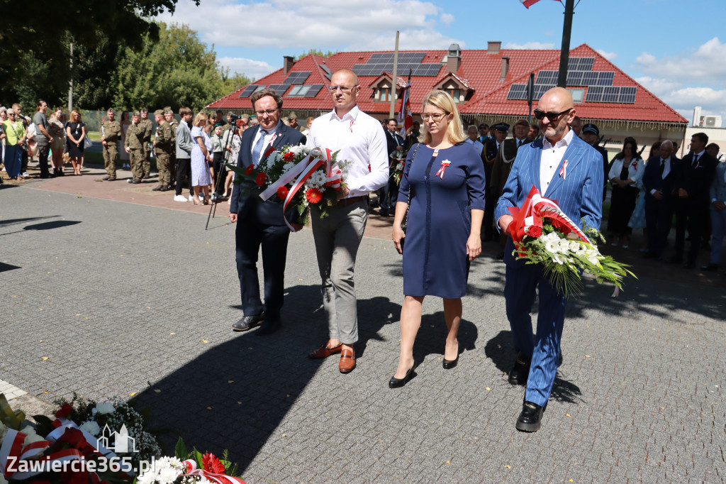 Fotorelacja I: Powiatowe Obchody Święta Wojska Polskiego w Porębie