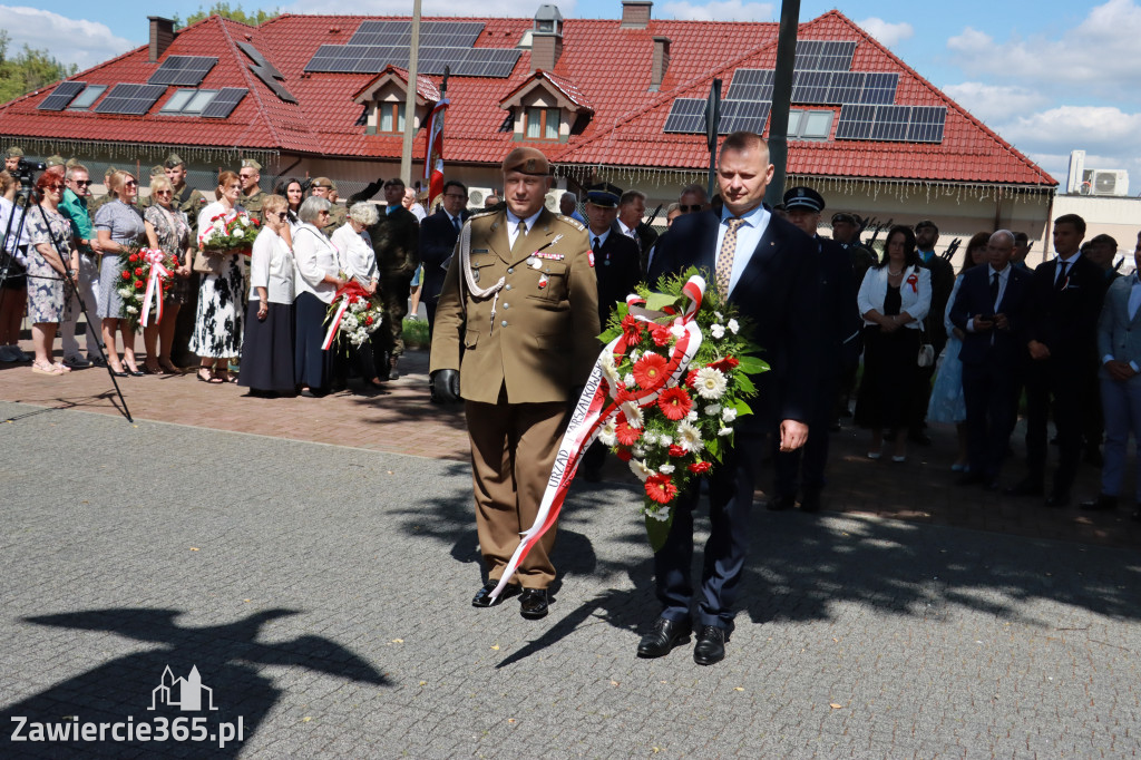 Fotorelacja I: Powiatowe Obchody Święta Wojska Polskiego w Porębie