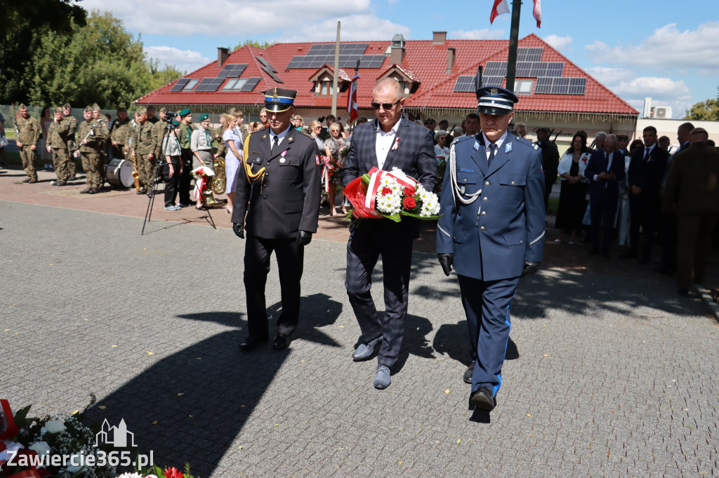 Fotorelacja I: Powiatowe Obchody Święta Wojska Polskiego w Porębie