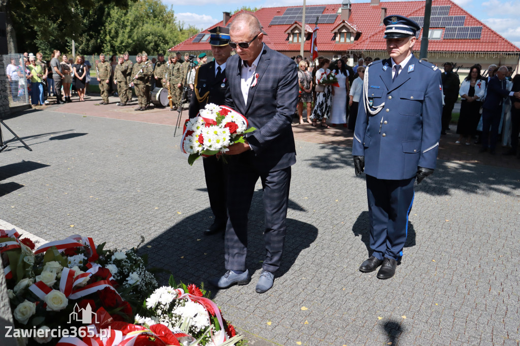 Fotorelacja I: Powiatowe Obchody Święta Wojska Polskiego w Porębie