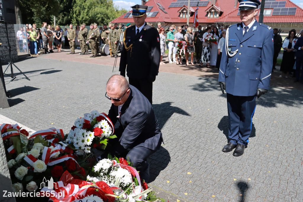 Fotorelacja I: Powiatowe Obchody Święta Wojska Polskiego w Porębie