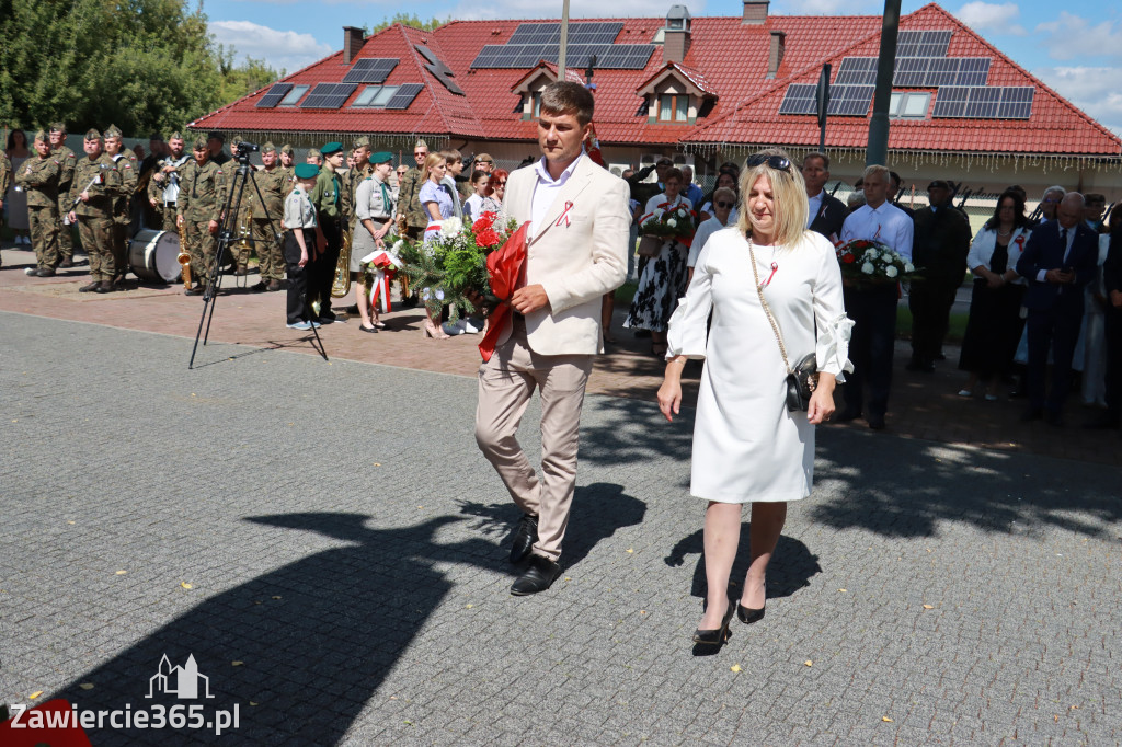 Fotorelacja I: Powiatowe Obchody Święta Wojska Polskiego w Porębie