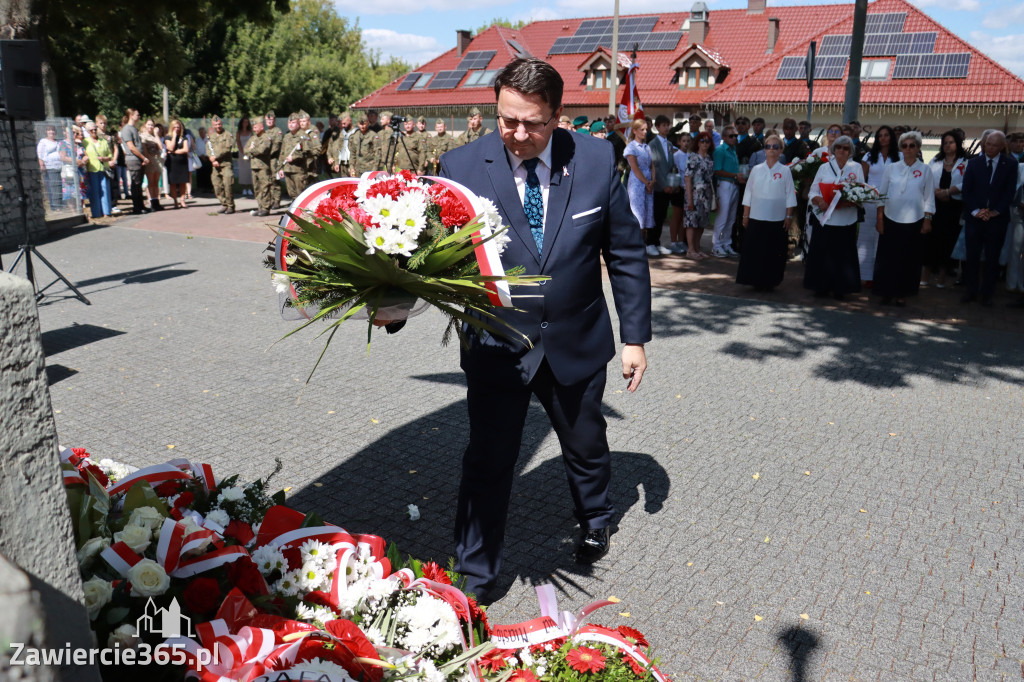 Fotorelacja I: Powiatowe Obchody Święta Wojska Polskiego w Porębie