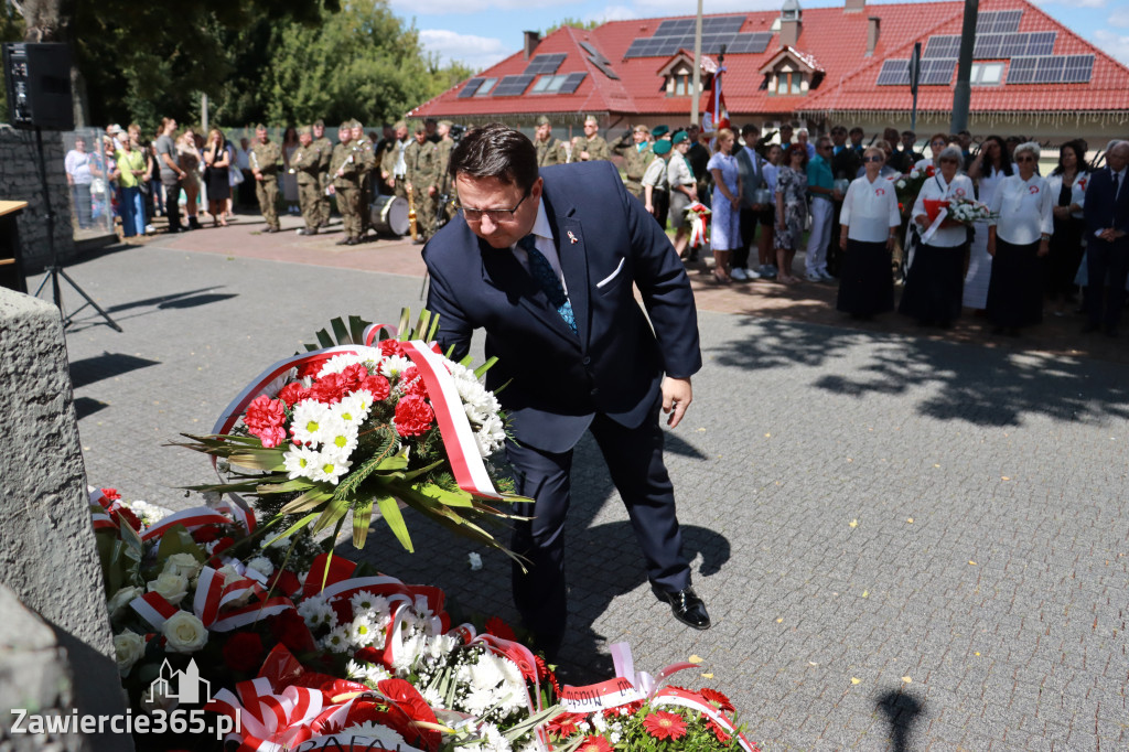 Fotorelacja I: Powiatowe Obchody Święta Wojska Polskiego w Porębie