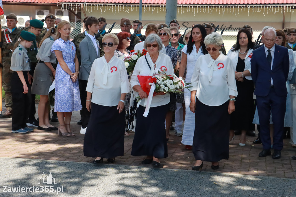 Fotorelacja I: Powiatowe Obchody Święta Wojska Polskiego w Porębie