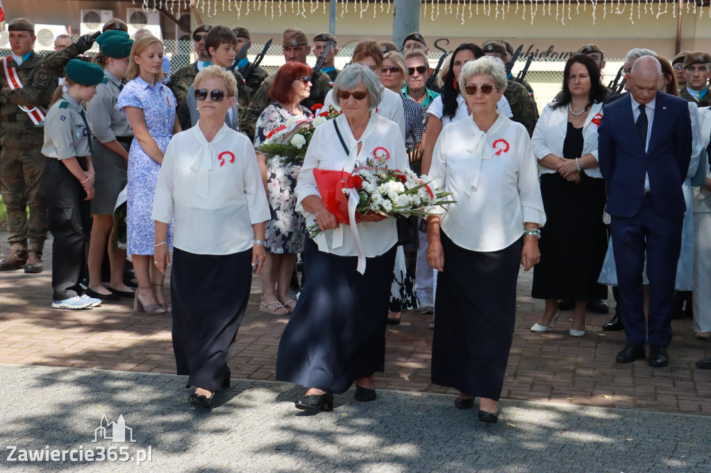 Fotorelacja I: Powiatowe Obchody Święta Wojska Polskiego w Porębie