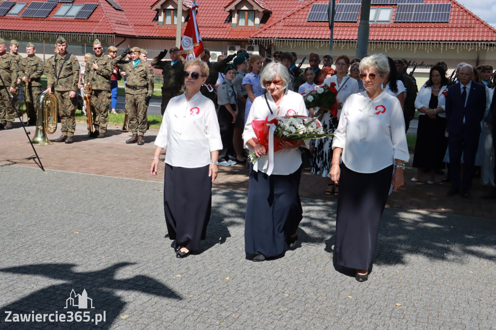 Fotorelacja I: Powiatowe Obchody Święta Wojska Polskiego w Porębie