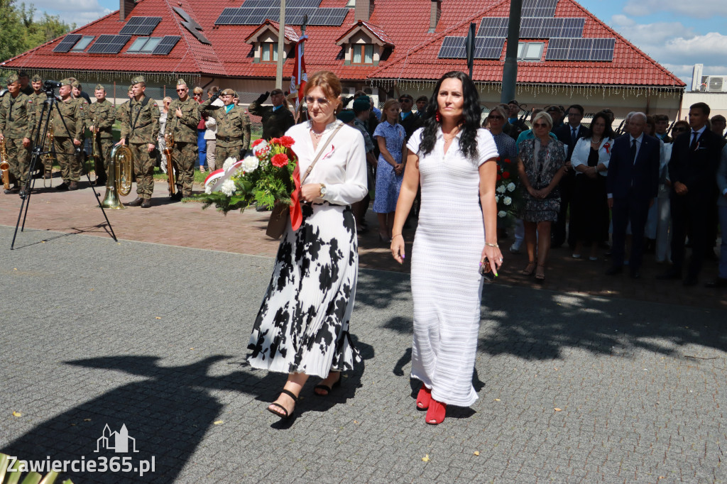 Fotorelacja I: Powiatowe Obchody Święta Wojska Polskiego w Porębie