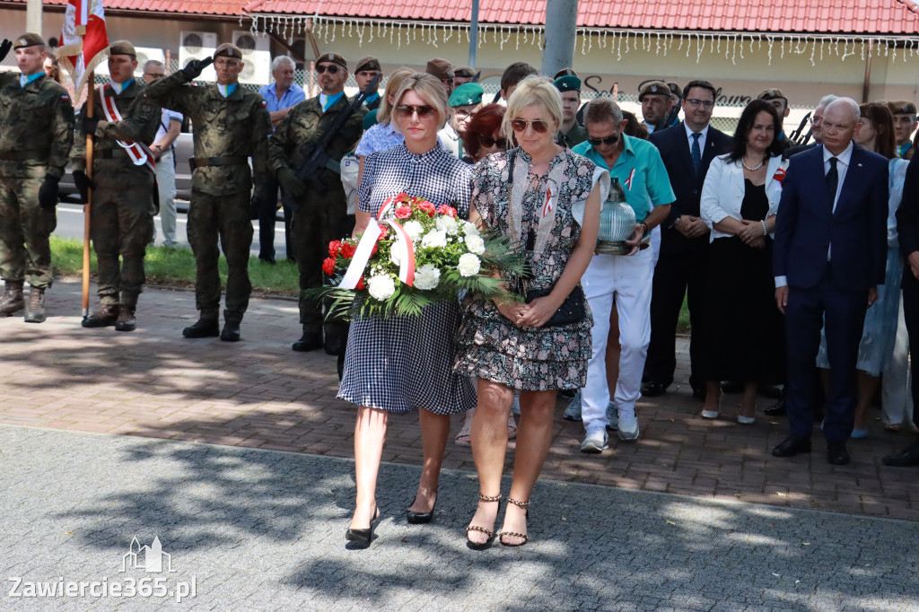 Fotorelacja I: Powiatowe Obchody Święta Wojska Polskiego w Porębie