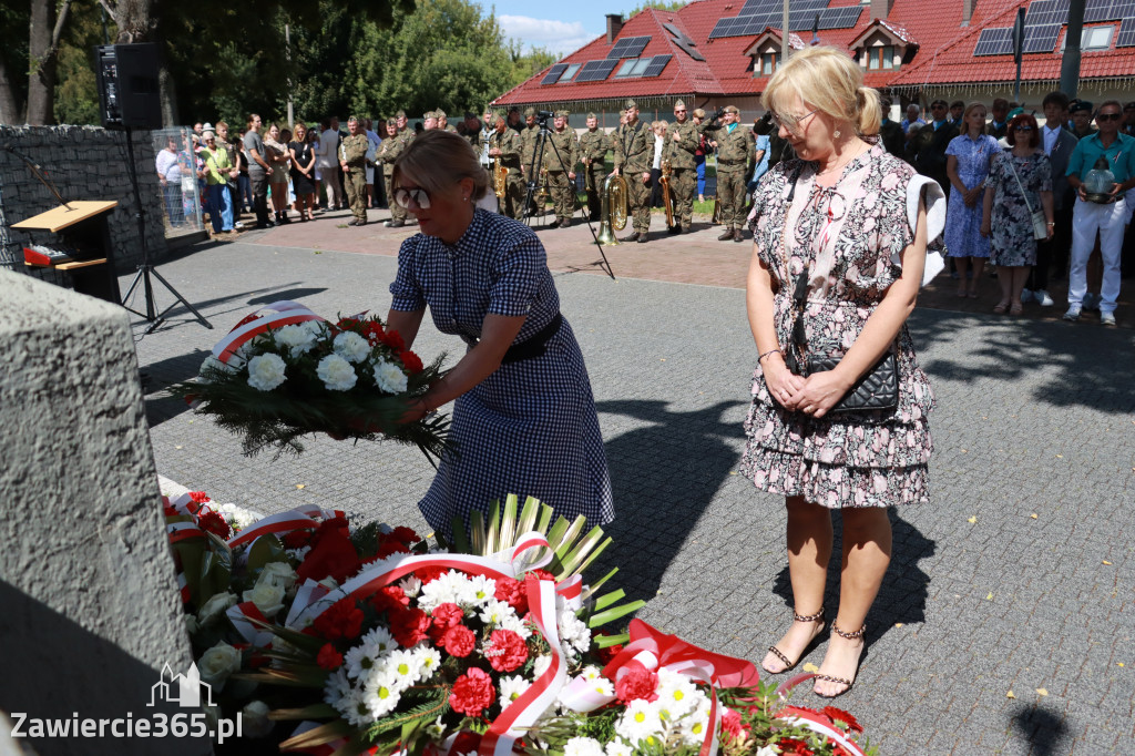 Fotorelacja I: Powiatowe Obchody Święta Wojska Polskiego w Porębie