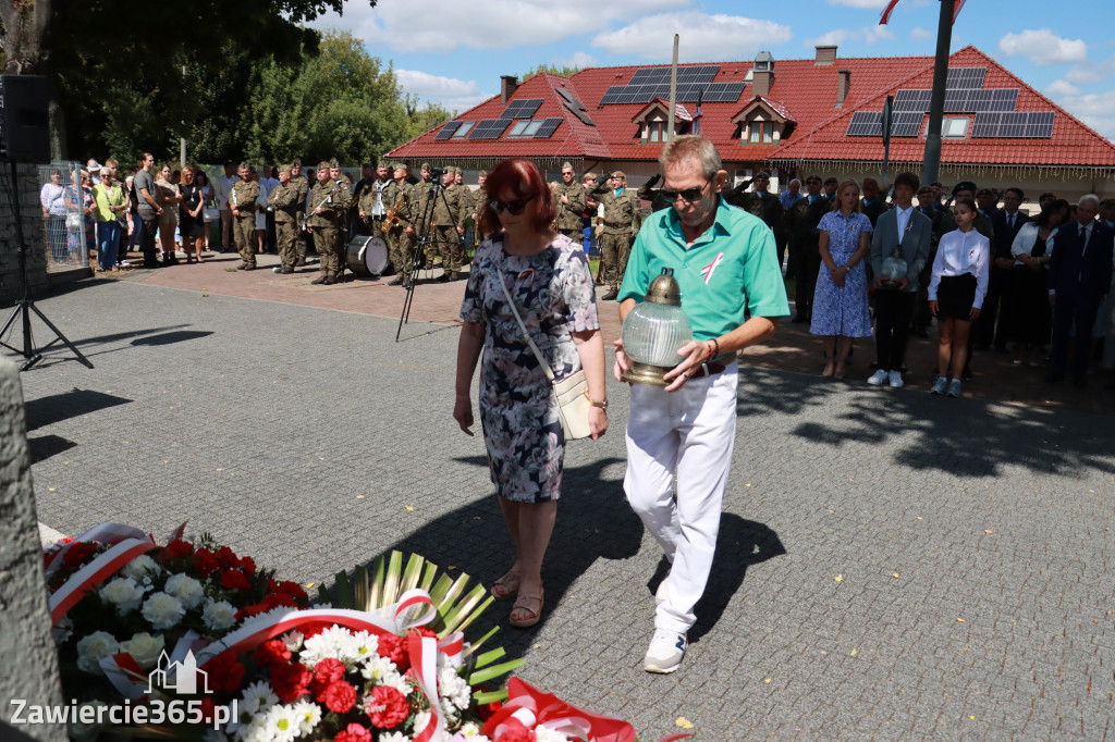 Fotorelacja I: Powiatowe Obchody Święta Wojska Polskiego w Porębie