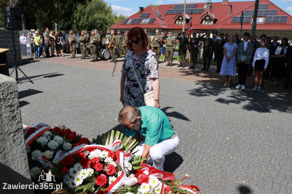 Fotorelacja I: Powiatowe Obchody Święta Wojska Polskiego w Porębie