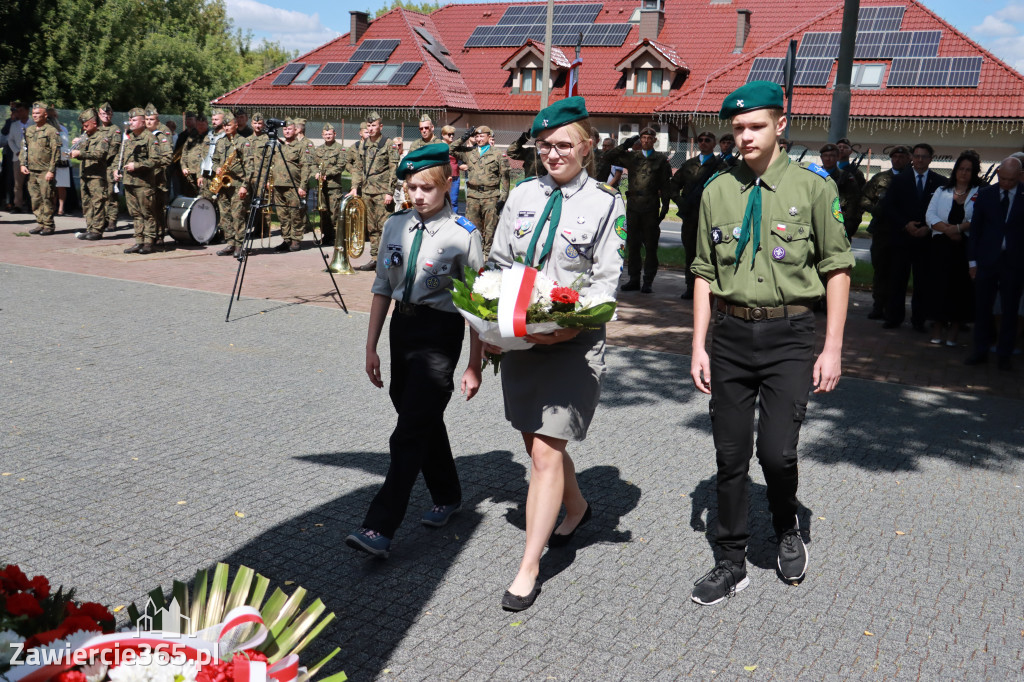 Fotorelacja I: Powiatowe Obchody Święta Wojska Polskiego w Porębie