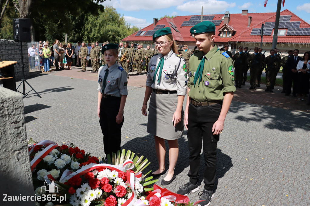 Fotorelacja I: Powiatowe Obchody Święta Wojska Polskiego w Porębie