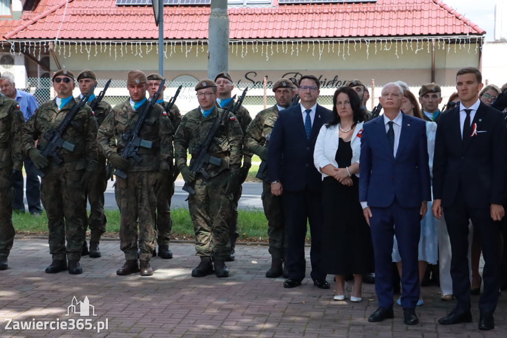 Fotorelacja I: Powiatowe Obchody Święta Wojska Polskiego w Porębie