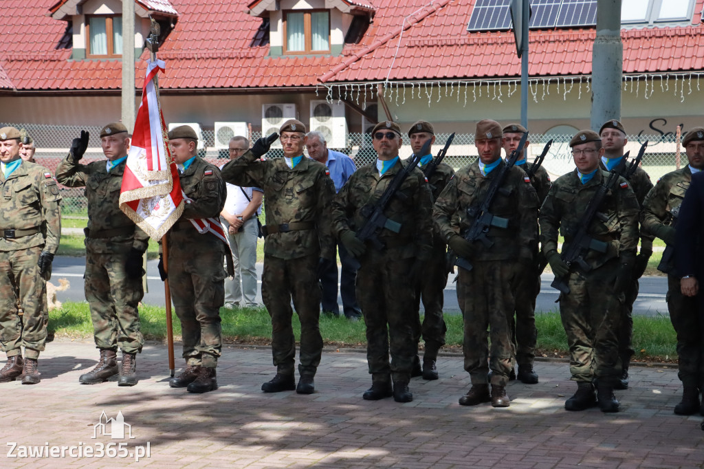 Fotorelacja I: Powiatowe Obchody Święta Wojska Polskiego w Porębie