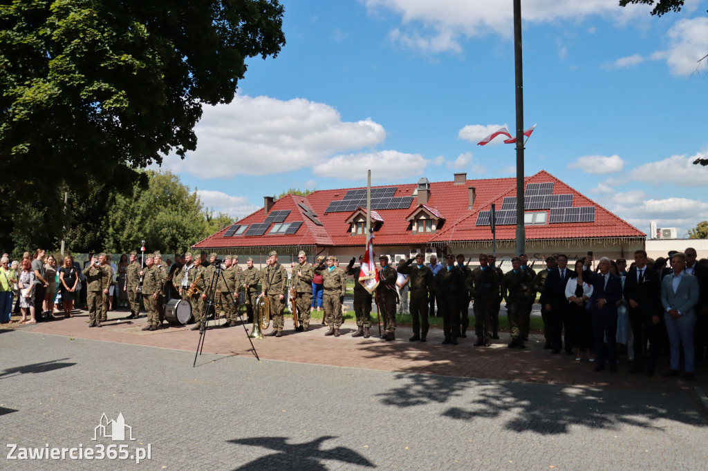 Fotorelacja I: Powiatowe Obchody Święta Wojska Polskiego w Porębie