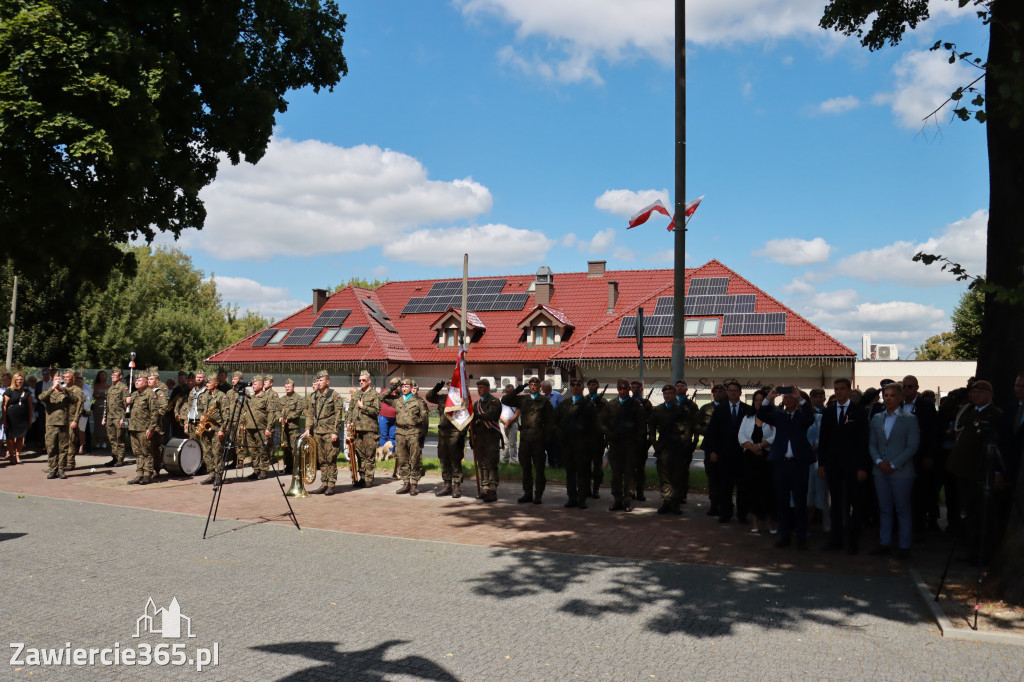 Fotorelacja I: Powiatowe Obchody Święta Wojska Polskiego w Porębie