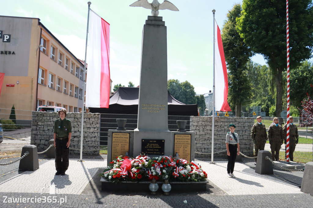 Fotorelacja I: Powiatowe Obchody Święta Wojska Polskiego w Porębie