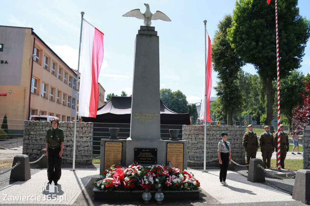 Fotorelacja I: Powiatowe Obchody Święta Wojska Polskiego w Porębie
