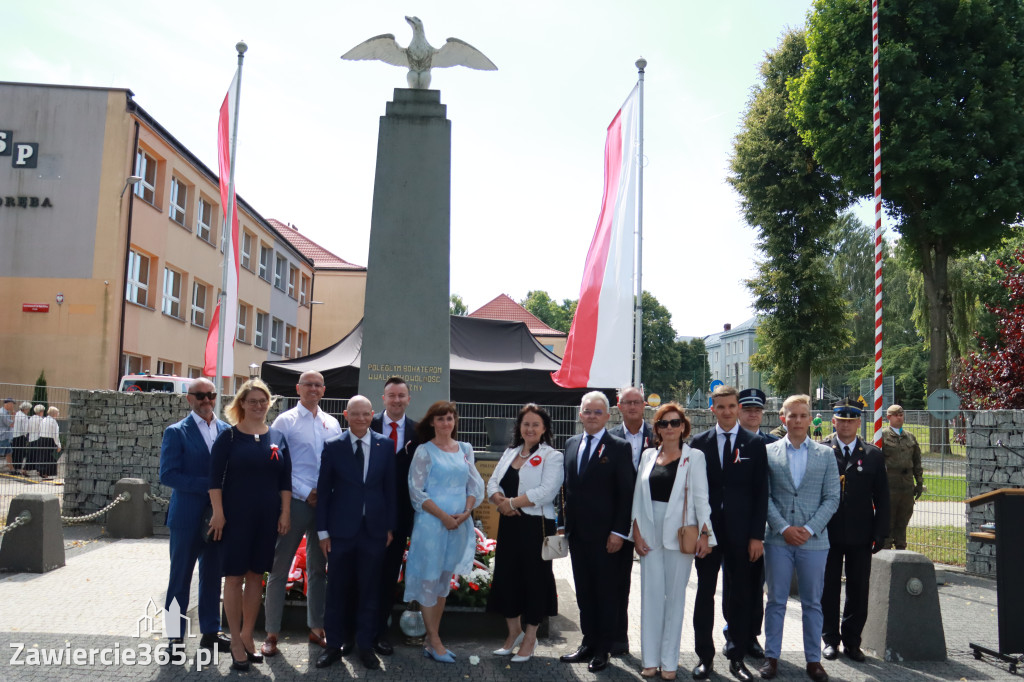 Fotorelacja I: Powiatowe Obchody Święta Wojska Polskiego w Porębie