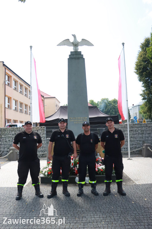 Fotorelacja I: Powiatowe Obchody Święta Wojska Polskiego w Porębie