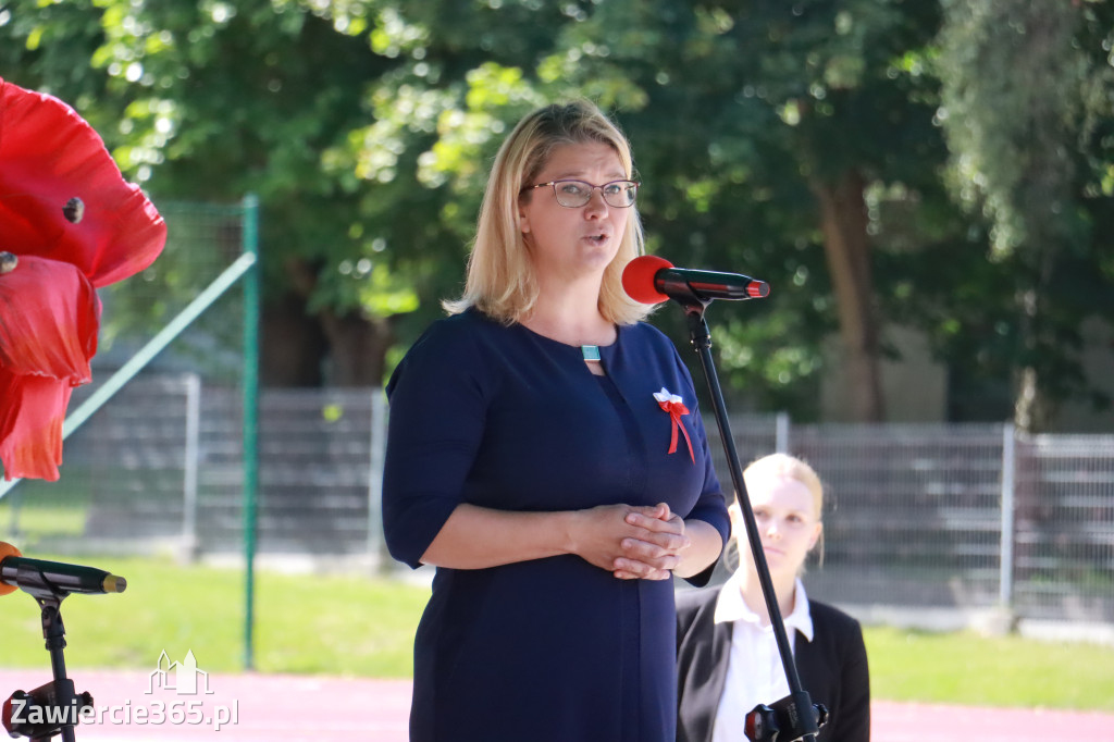 Fotorelacja II: Powiatowe Obchody Święta Wojska Polskiego w Porębie