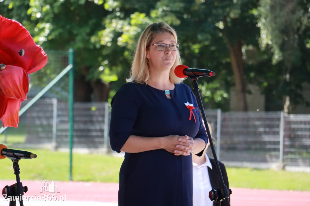 Fotorelacja II: Powiatowe Obchody Święta Wojska Polskiego w Porębie