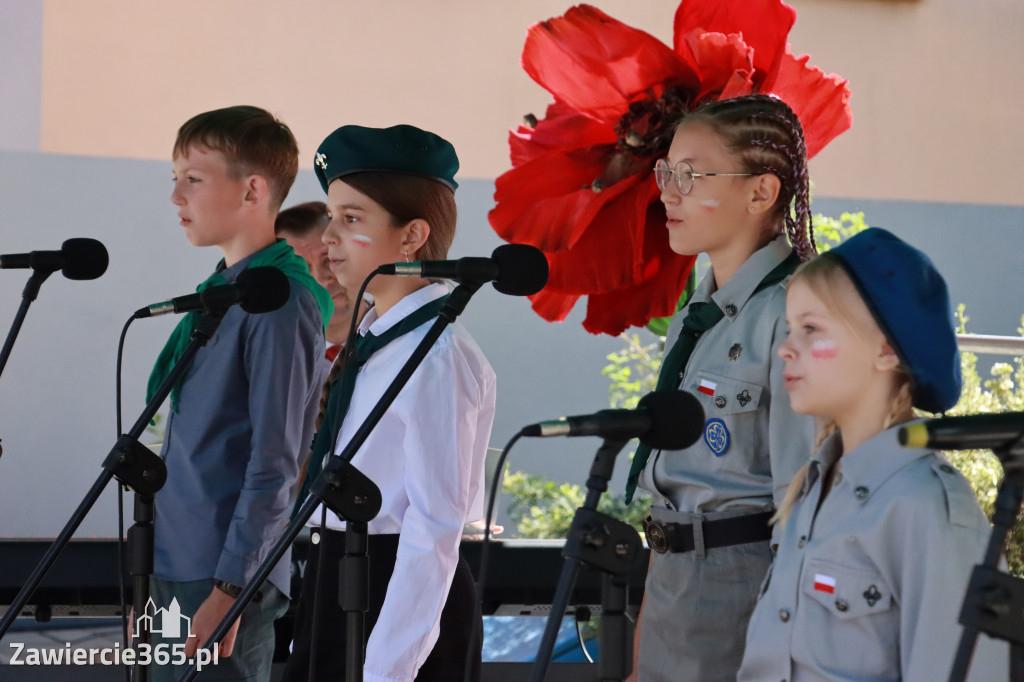 Fotorelacja II: Powiatowe Obchody Święta Wojska Polskiego w Porębie