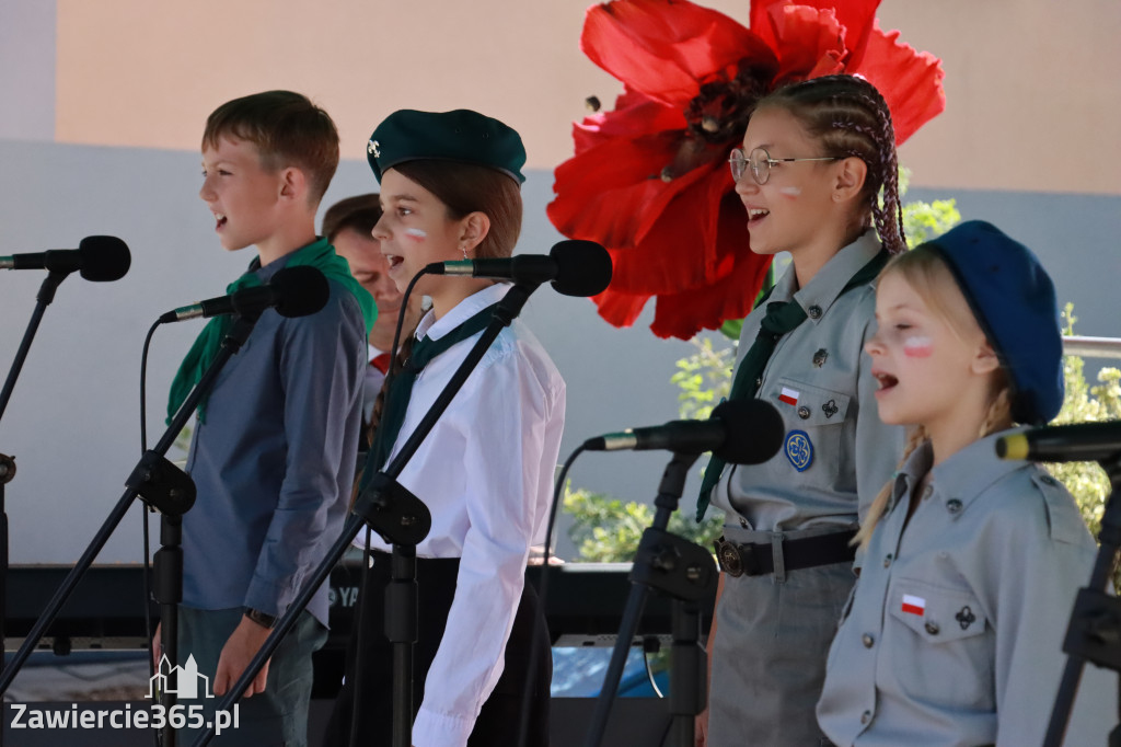 Fotorelacja II: Powiatowe Obchody Święta Wojska Polskiego w Porębie