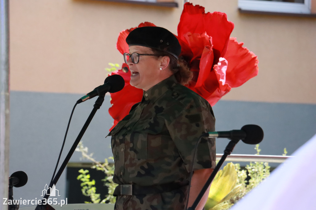 Fotorelacja II: Powiatowe Obchody Święta Wojska Polskiego w Porębie