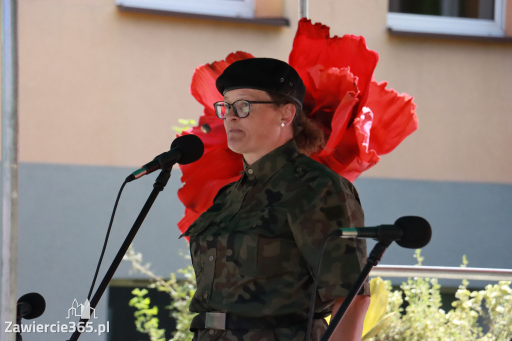 Fotorelacja II: Powiatowe Obchody Święta Wojska Polskiego w Porębie