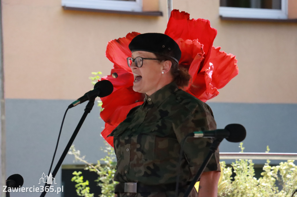 Fotorelacja II: Powiatowe Obchody Święta Wojska Polskiego w Porębie