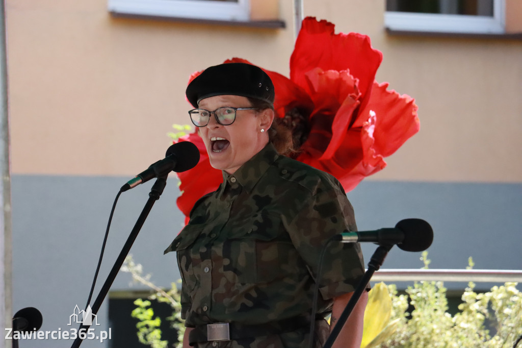 Fotorelacja II: Powiatowe Obchody Święta Wojska Polskiego w Porębie