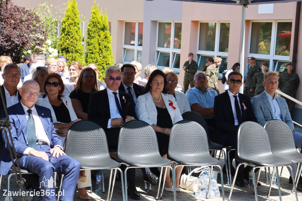 Fotorelacja II: Powiatowe Obchody Święta Wojska Polskiego w Porębie