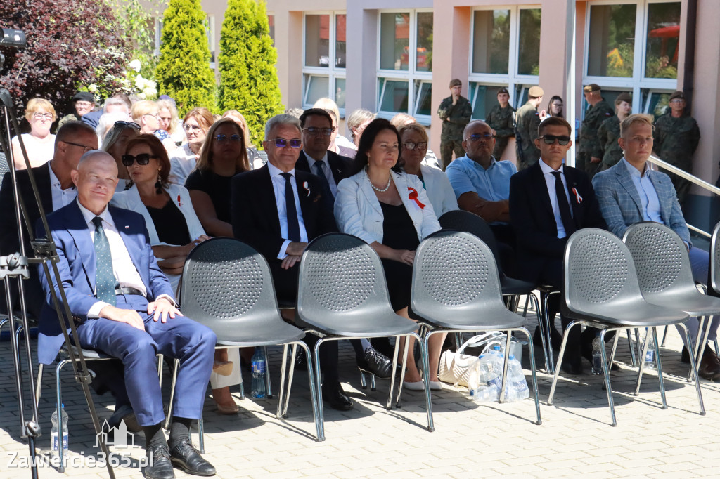Fotorelacja II: Powiatowe Obchody Święta Wojska Polskiego w Porębie