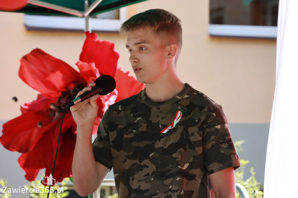 Fotorelacja II: Powiatowe Obchody Święta Wojska Polskiego w Porębie