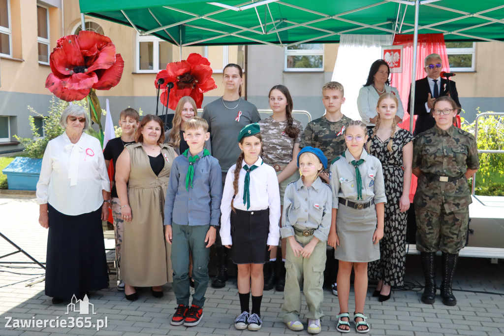 Fotorelacja II: Powiatowe Obchody Święta Wojska Polskiego w Porębie